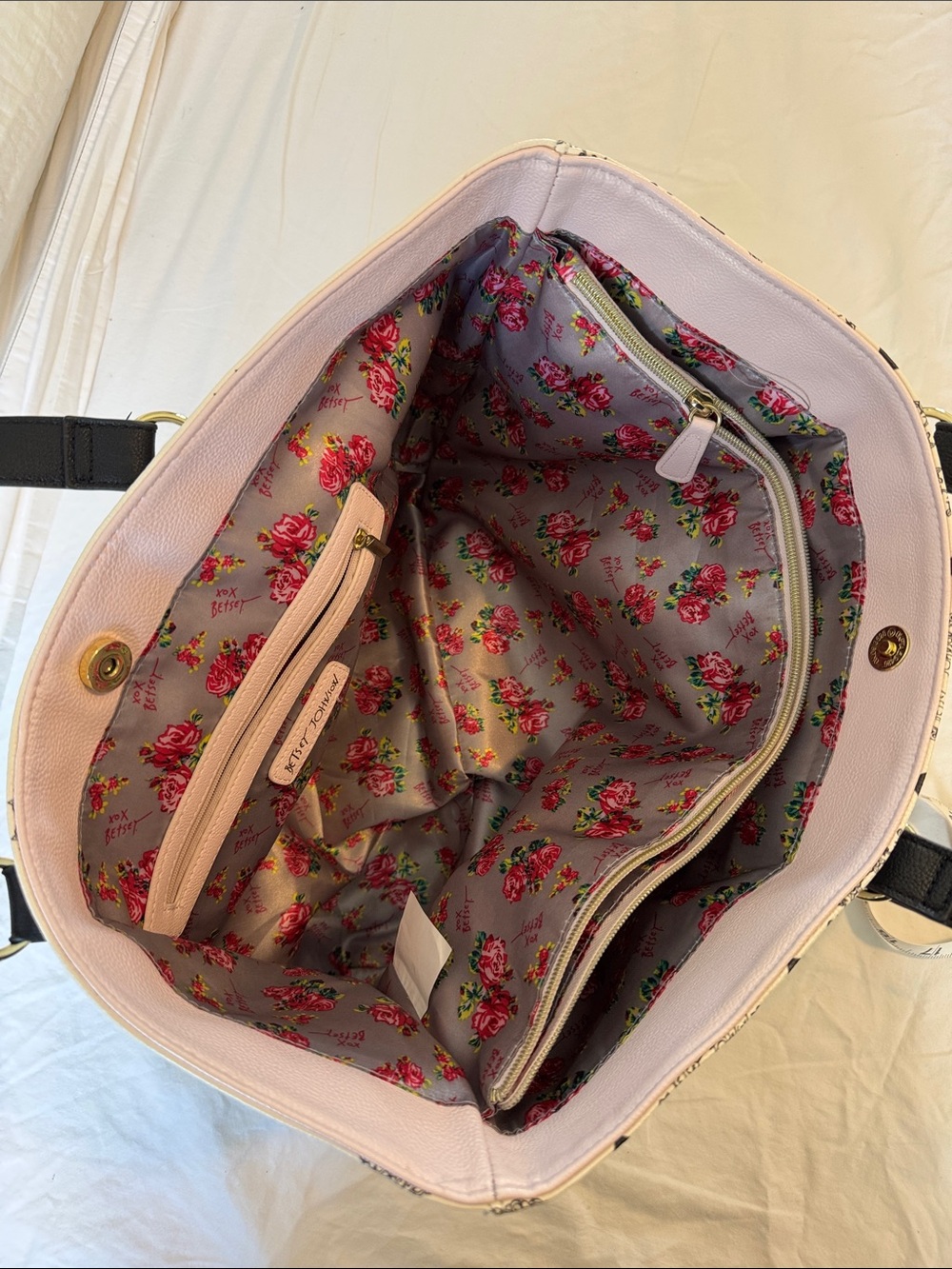 Betsey Johnson Cream and Black Logo Heart Tote with Floral Rose Interior - Picture 7 of 8